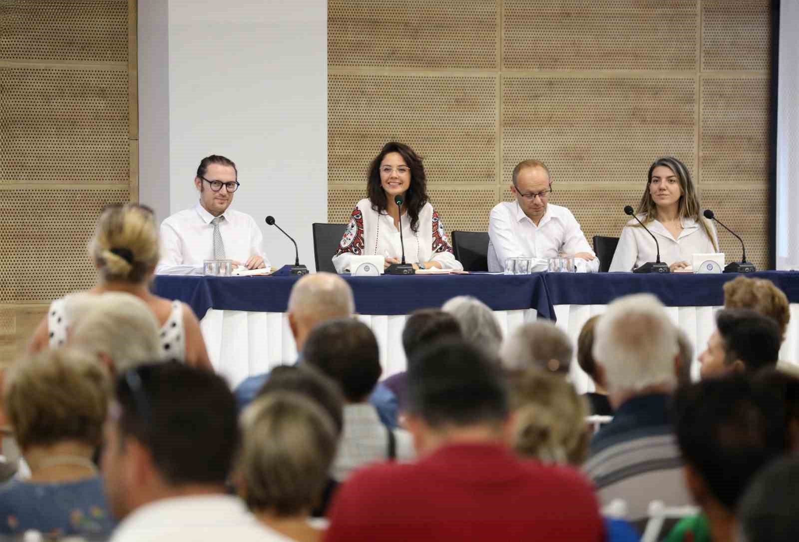 Muğla’nın Topuklu Efe’si dert dinledi
