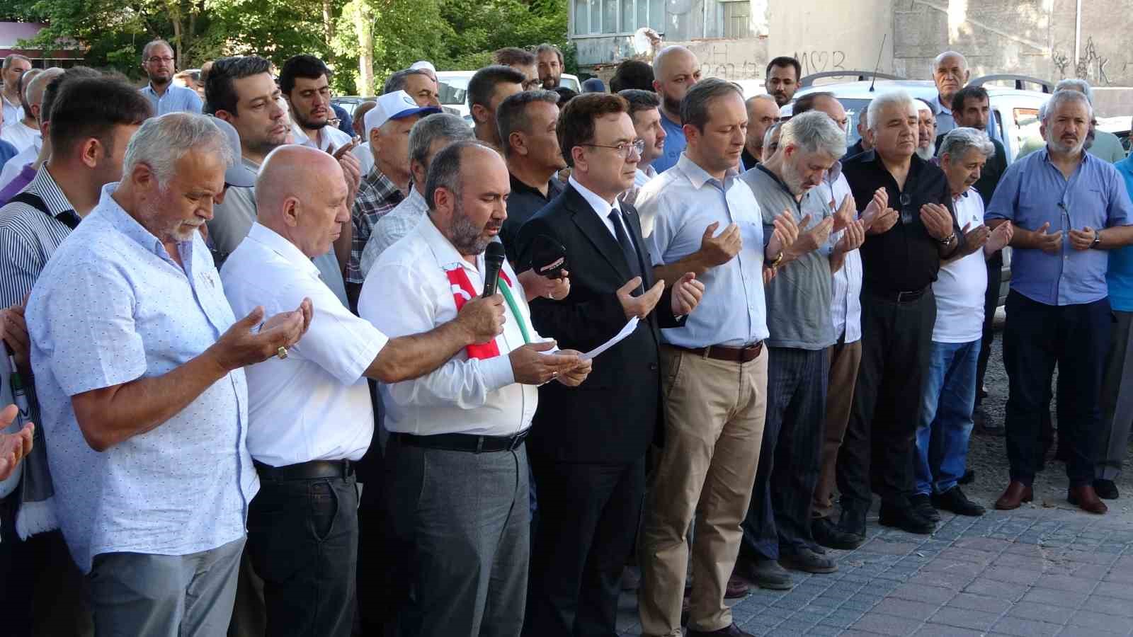 Kütahya’da şehit Haniye için dua ve gıyabi cenaze namazı
