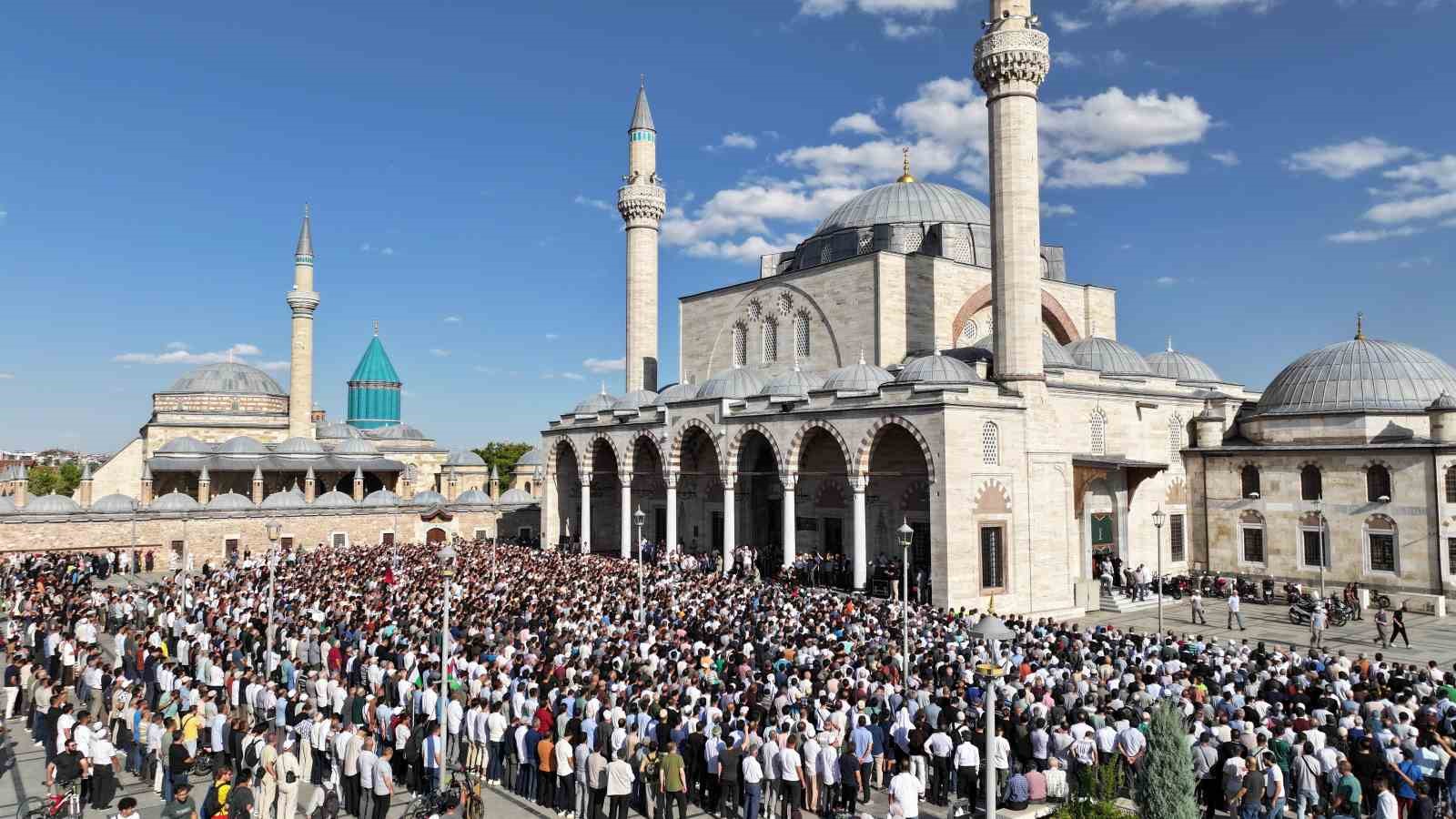 Binlerce Konyalı şehit İsmail Heniye için gıyabi cenaze namazında buluştu
