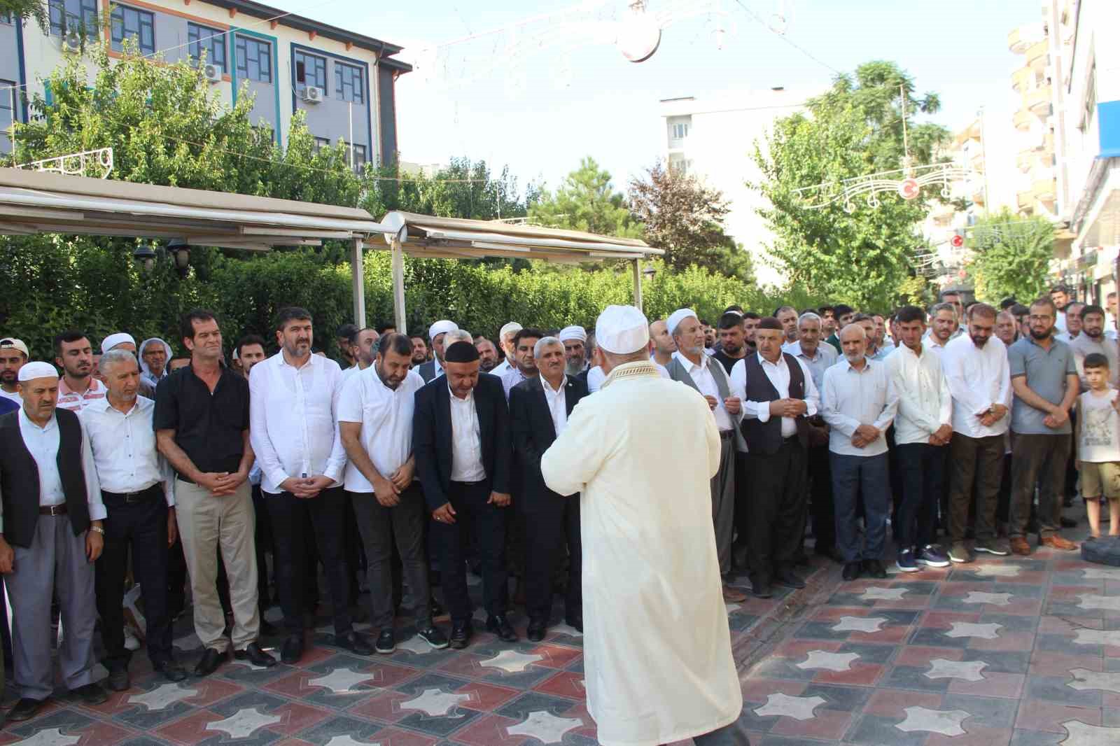 Cizre’de İsmail Haniye için gıyabi cenaze namazı kılındı
