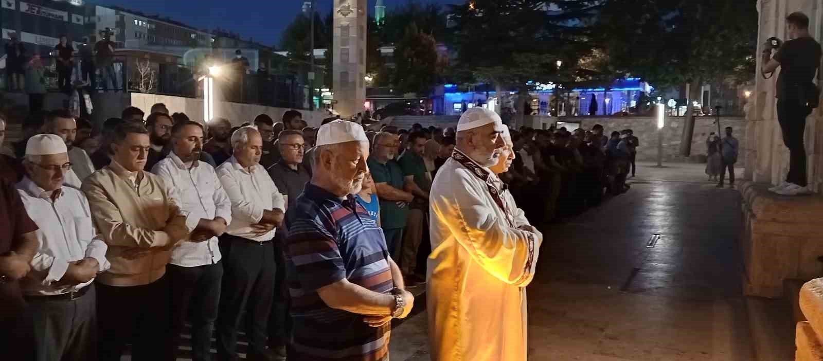 Kırşehir’de Haniye için gıyabi cenaze namazı kılındı
