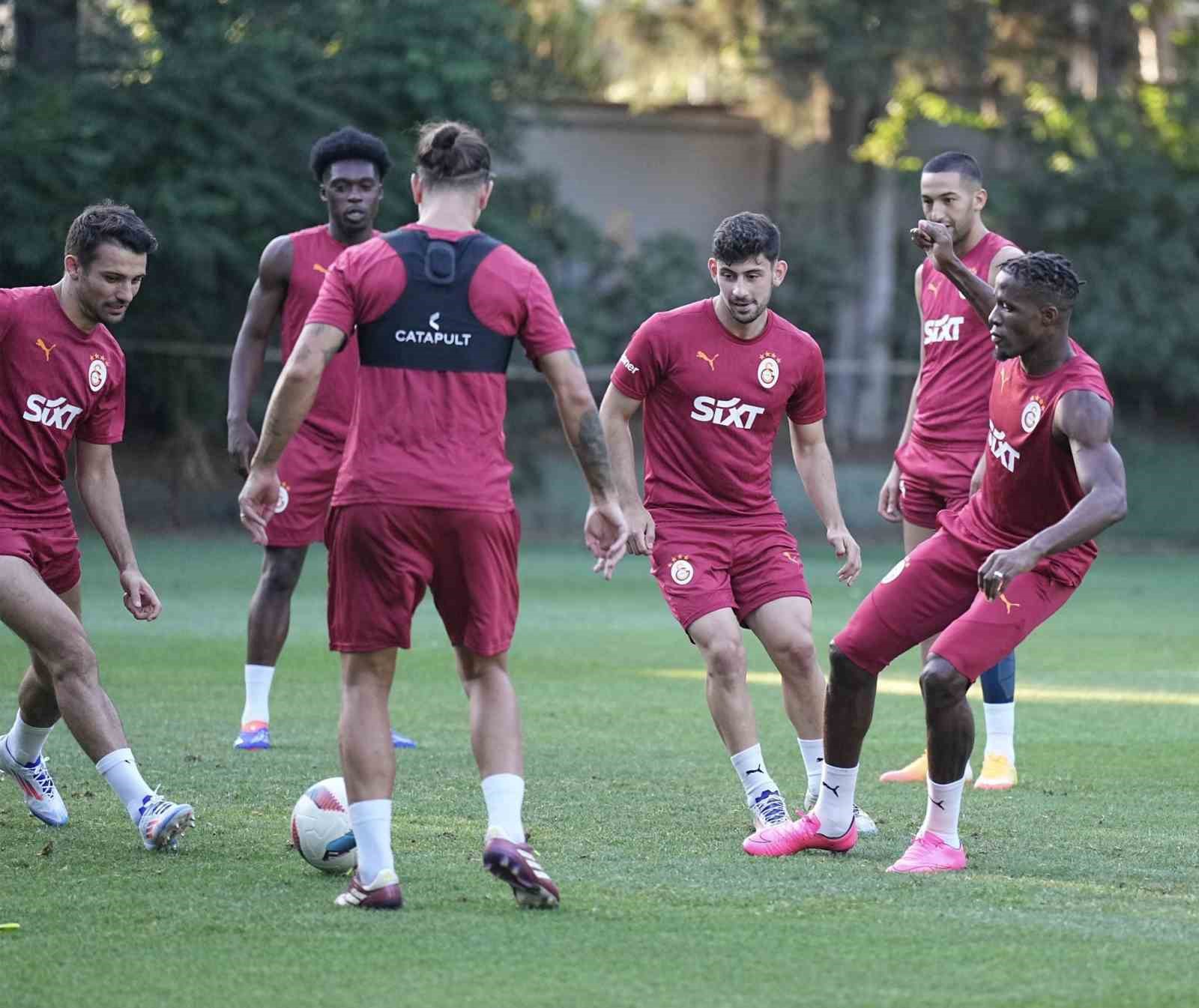 Galatasaray, Beşiktaş maçı hazırlıklarını sürdürdü
