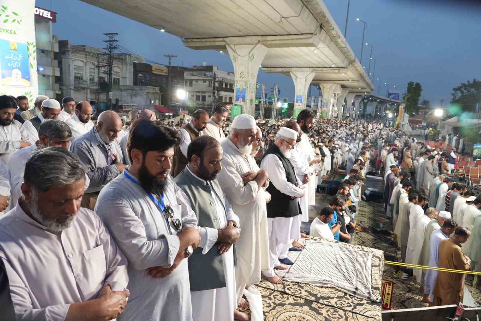 Pakistan’da Haniye için gıyabi cenaze namazı kılındı
