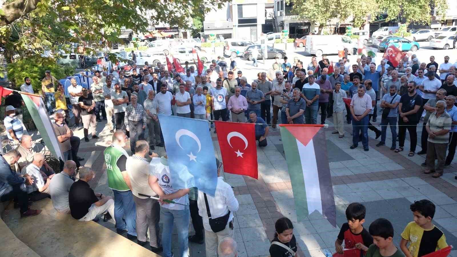 İsmail Haniye için gıyabi cenaze namazı kılındı
