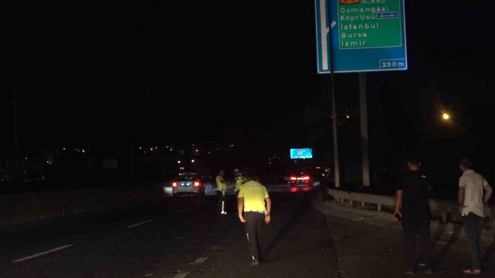 Yalova’da otomobilin çarptığı baba ve oğlu hayatını kaybetti
