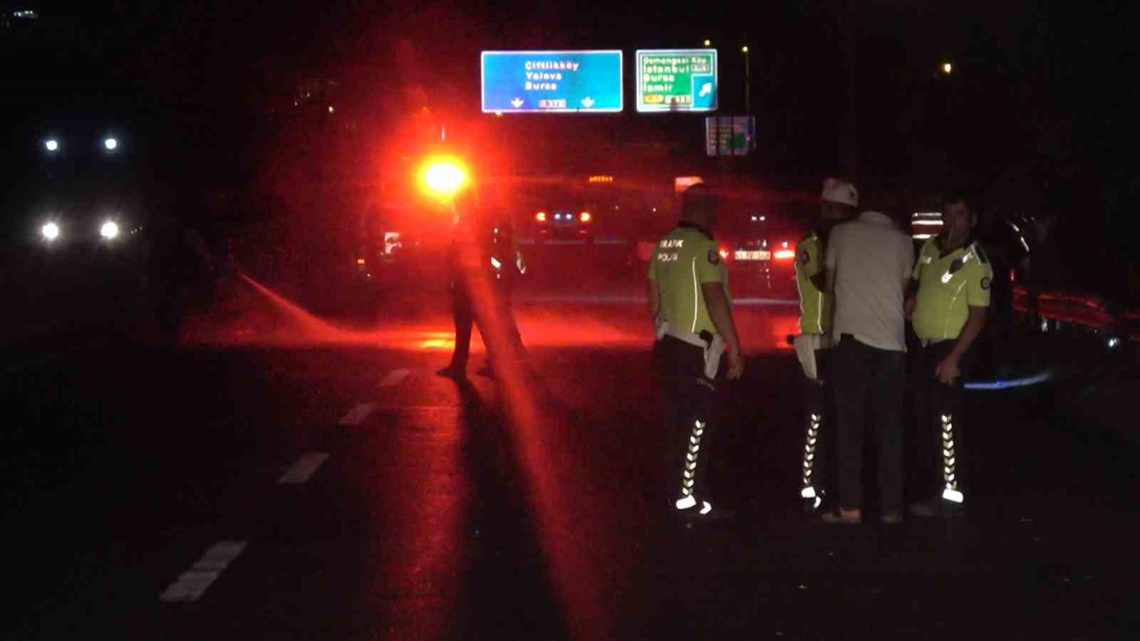 Yalova’da otomobilin çarptığı baba ve oğlu hayatını kaybetti
