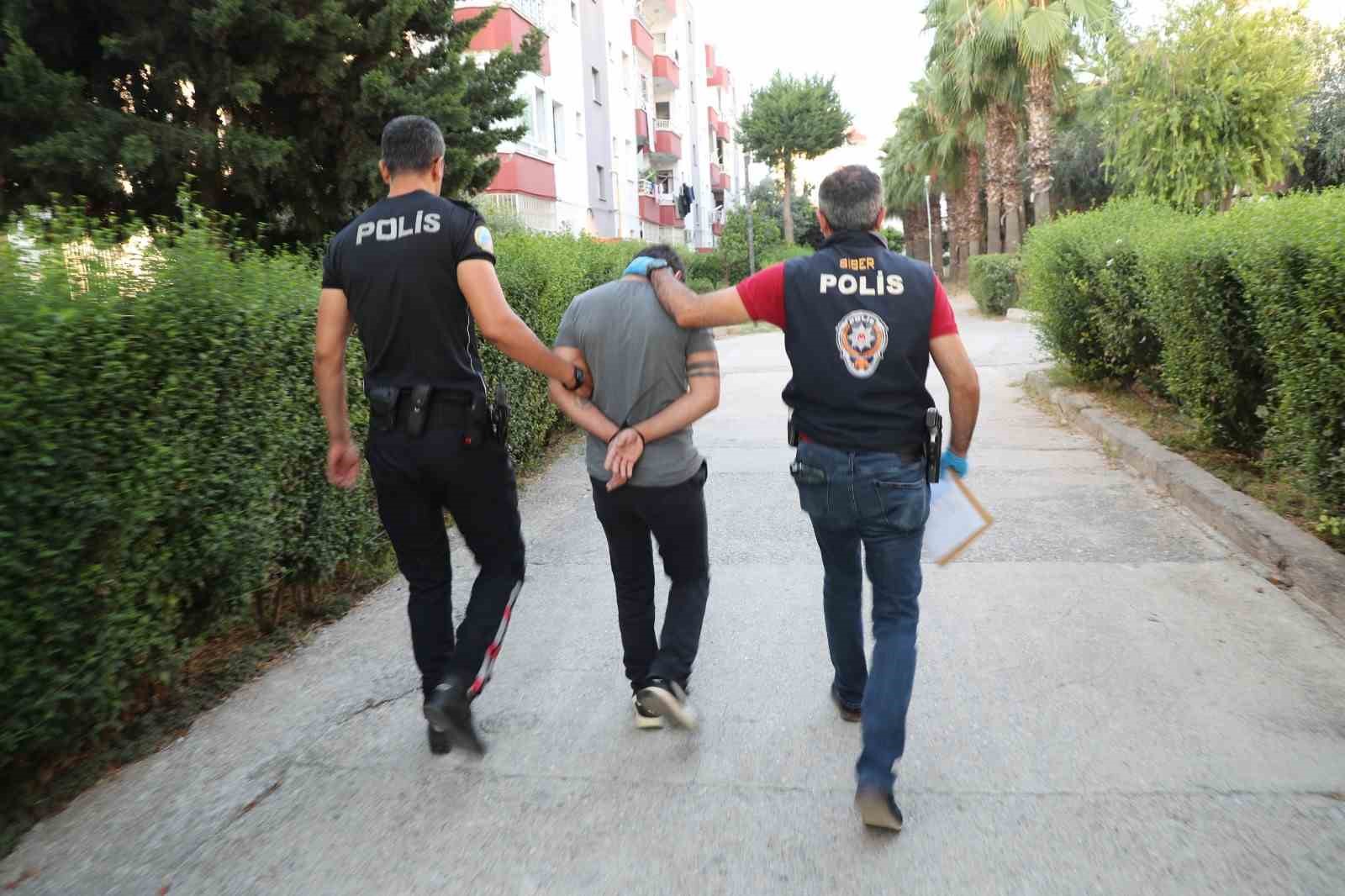 Sanal dolandırıcılar 10 yıla kadar ceza aldı, gerçek polis tek tek yakaladı: 9 gözaltı
