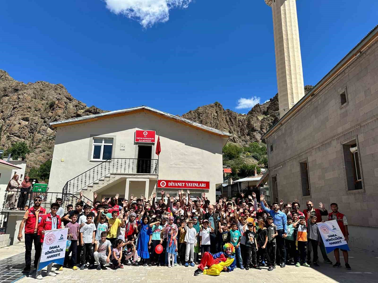 Damla Gönüllülük Hareketi Tortum’da gönülleri ısıttı
