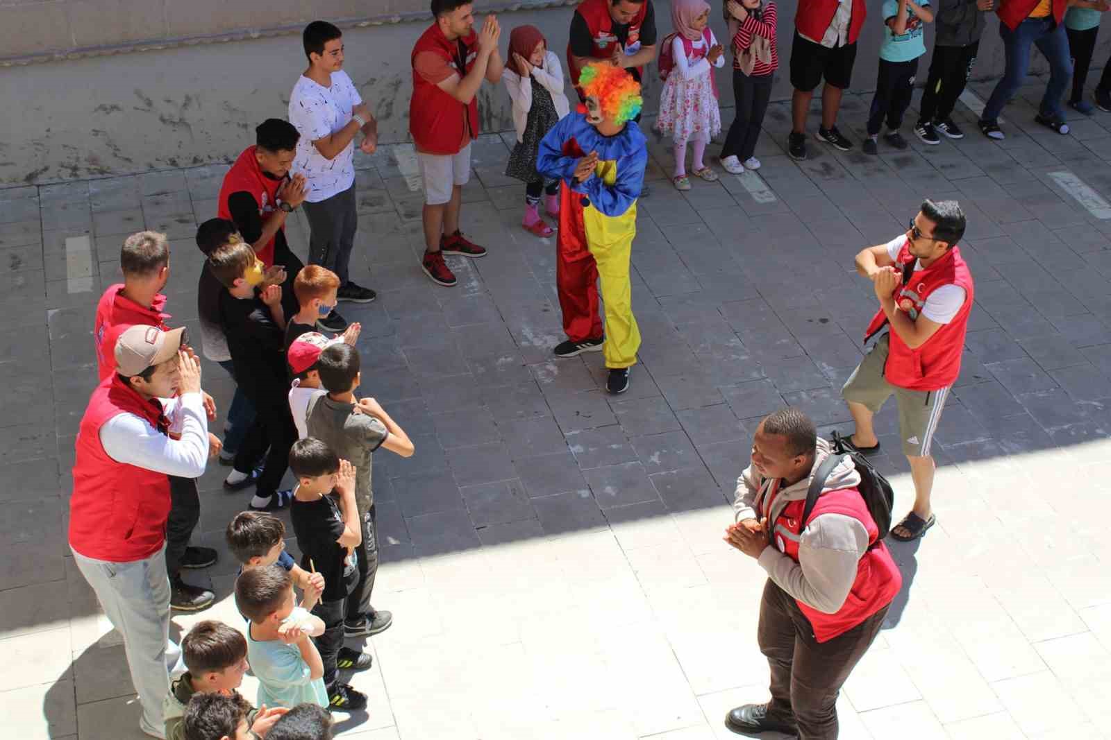 Damla Gönüllülük Hareketi Tortum’da gönülleri ısıttı
