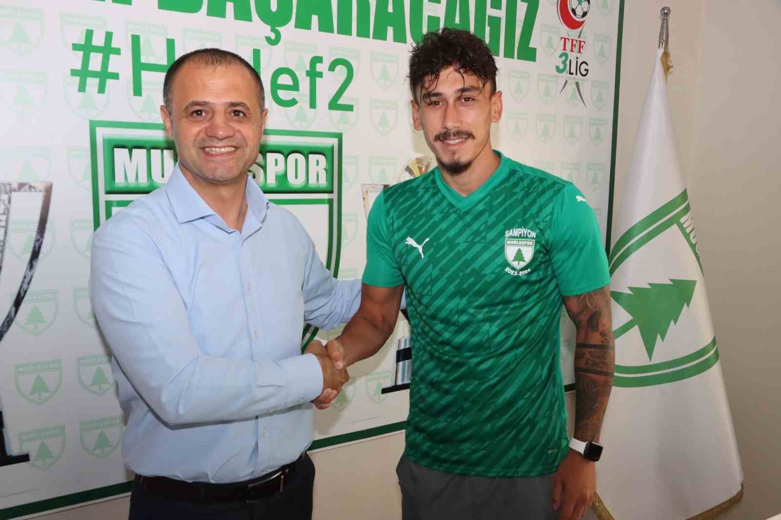 Muğlaspor kanat oyuncu Demir’i renklerine bağladı
