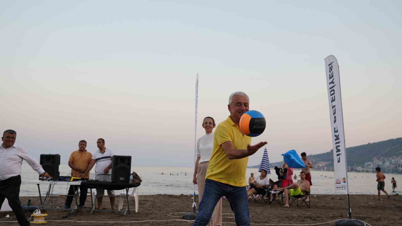 Finike’de voleybol heyecanı yaşandı
