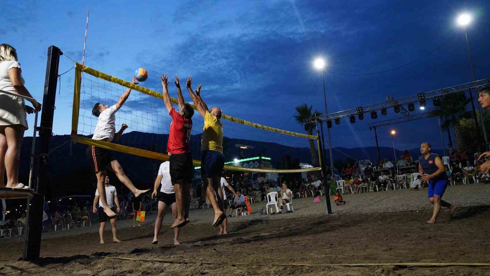 Finike’de voleybol heyecanı yaşandı
