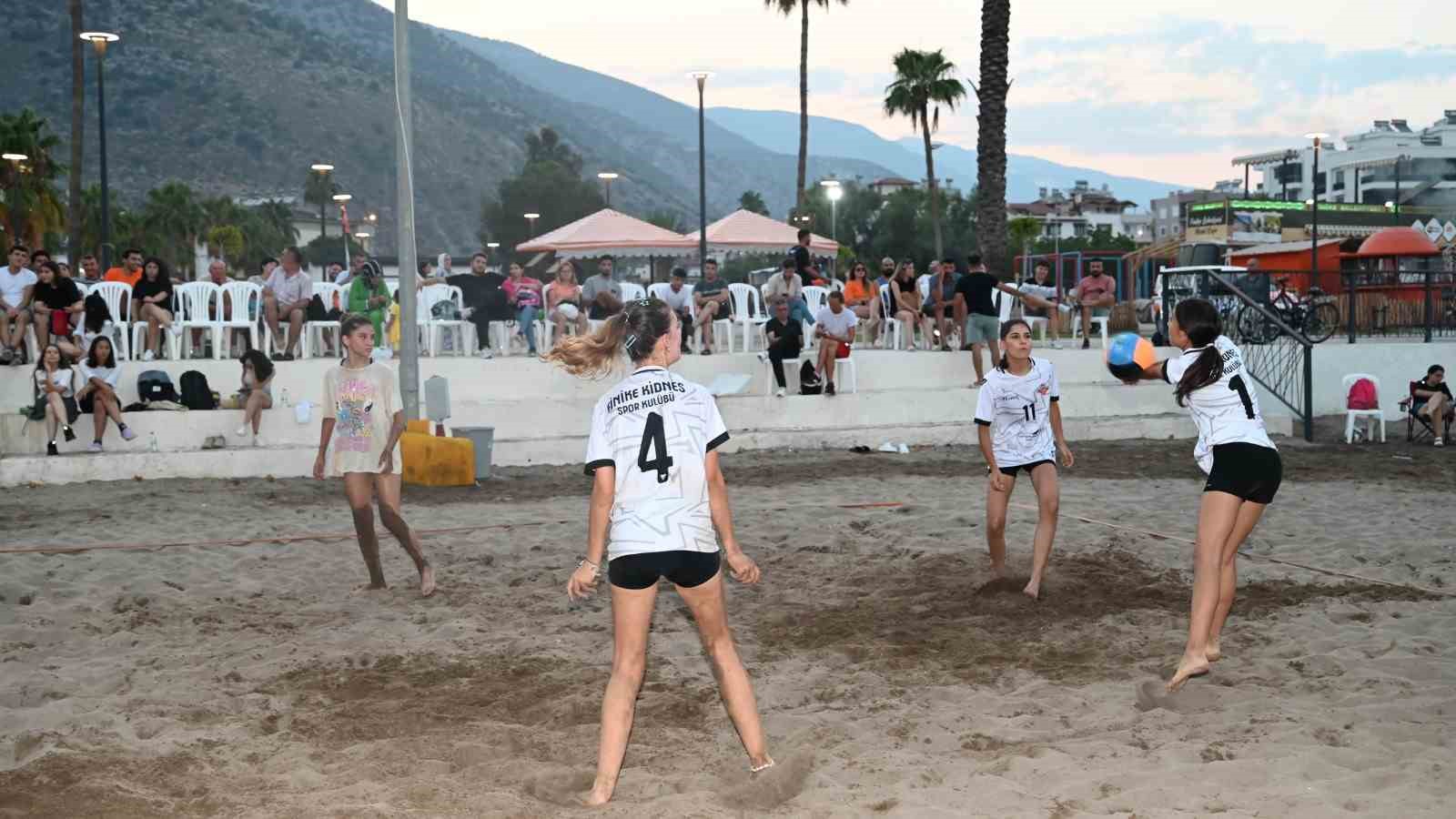 Finike’de voleybol heyecanı yaşandı
