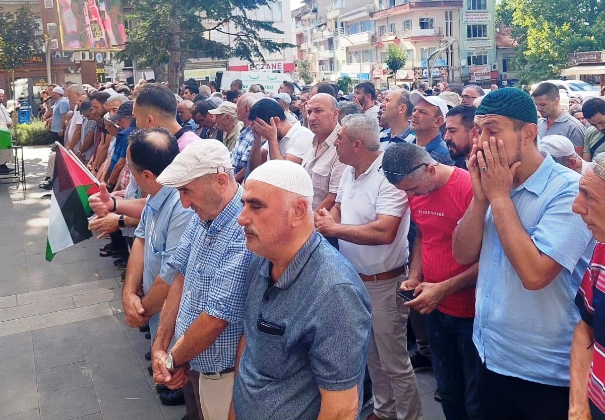 Simav’da Hamas Lideri İsmail Haniye için gıyabi cenaze namazı
