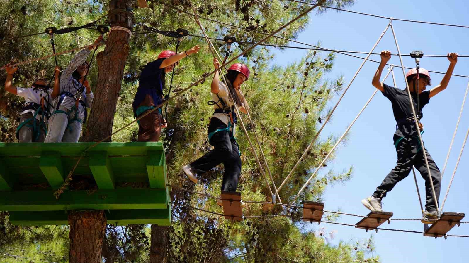 Çocuklar ve anneler, doğada unutulmaz bir gün yaşadılar
