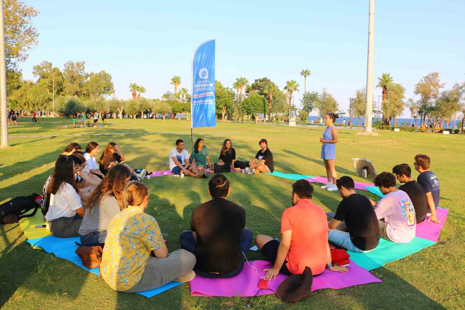 Antalya’da gençler Dünya Arkadaşlık Günü’nde buluştu
