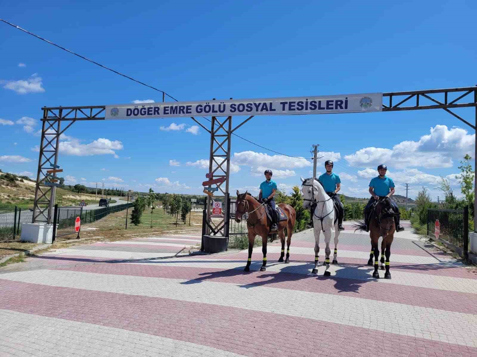 İhsaniye’de atlı birlikler görevde
