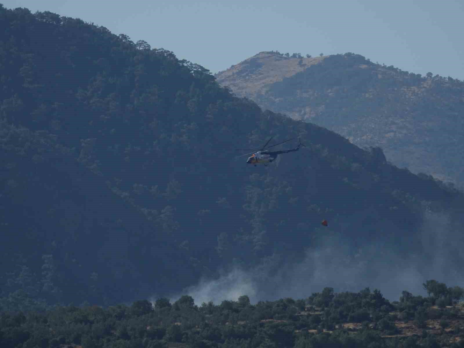 Havran’da traktör römorkunda başlayan yangın makilik alana sıçradı
