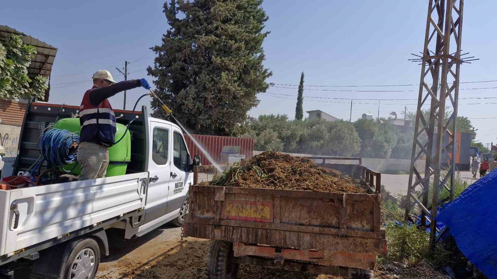 Hatay’da sinek ve haşerelere karşı 229 hektar alan dron ile ilaçlandı
