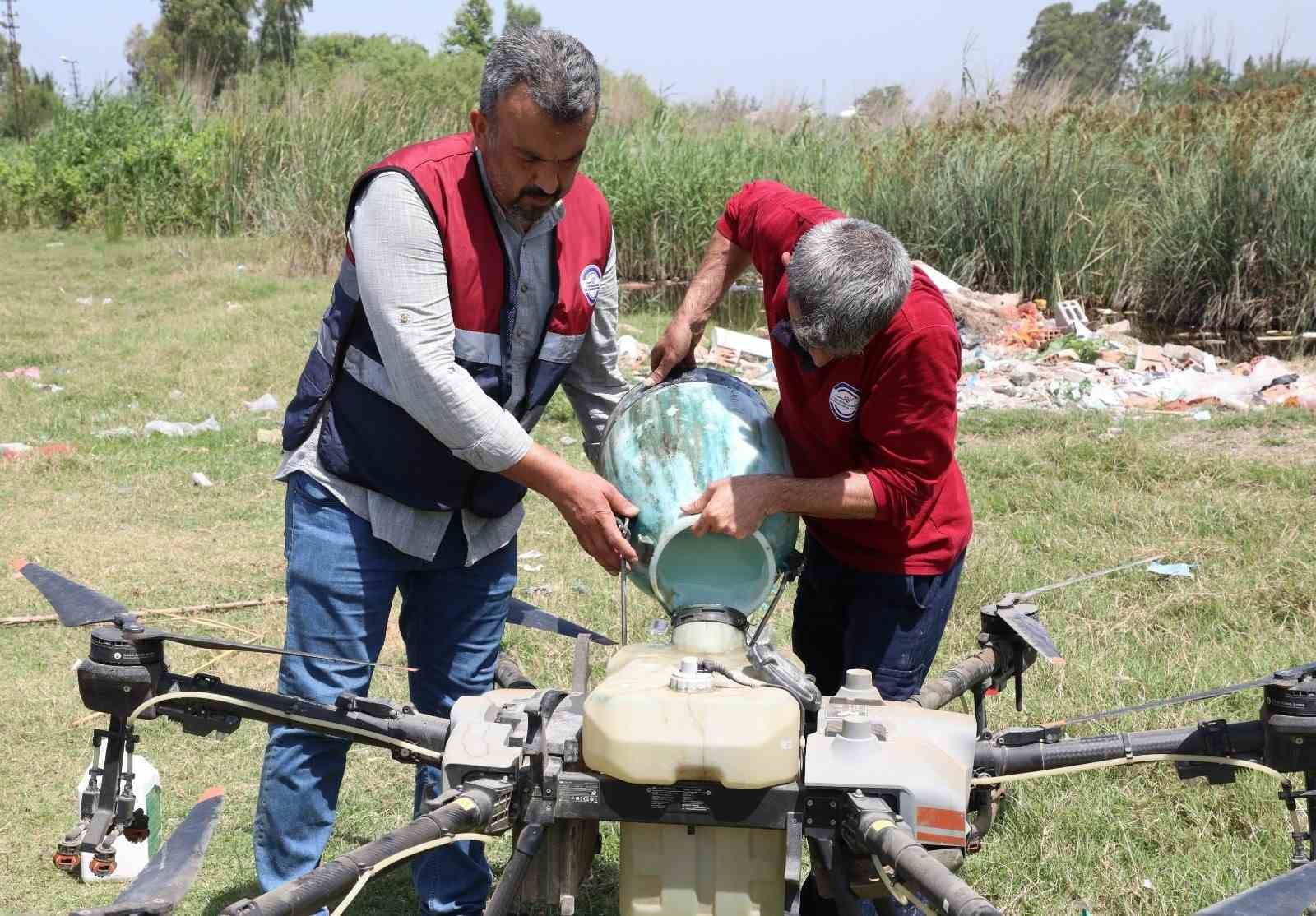 Hatay’da sinek ve haşerelere karşı 229 hektar alan dron ile ilaçlandı
