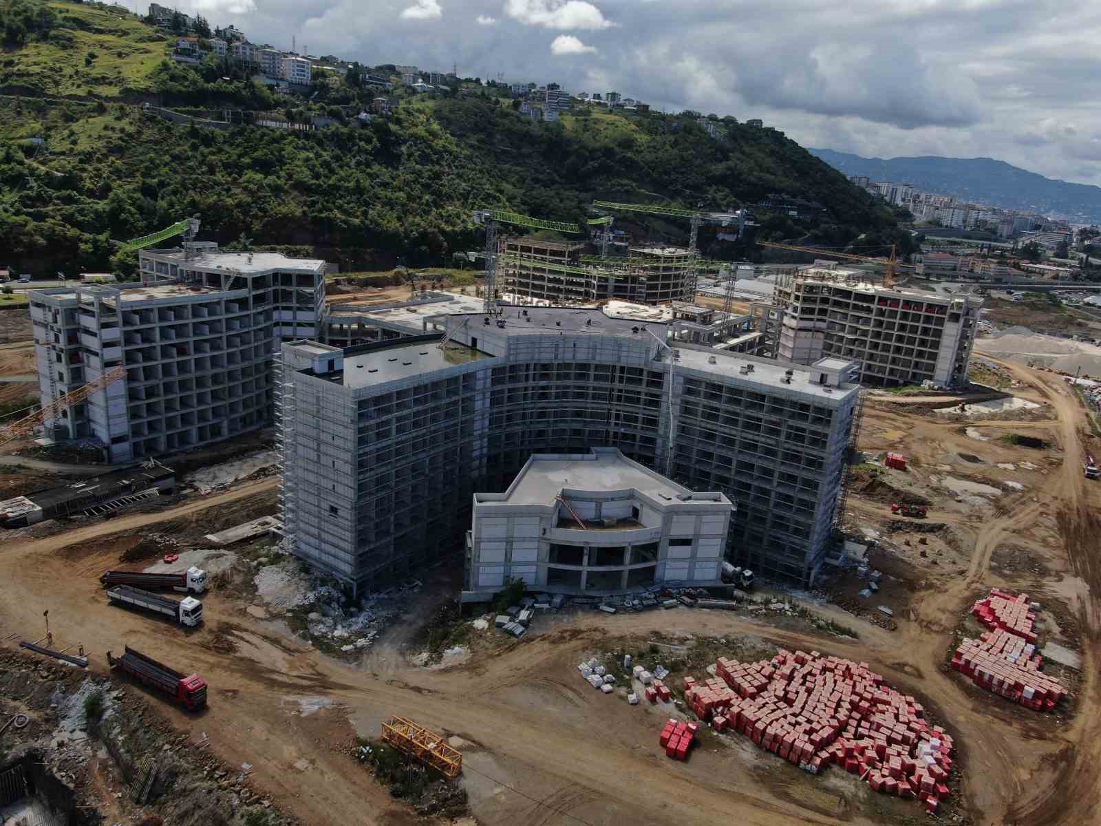 Trabzon Şehir Hastanesi’nde sona doğru
