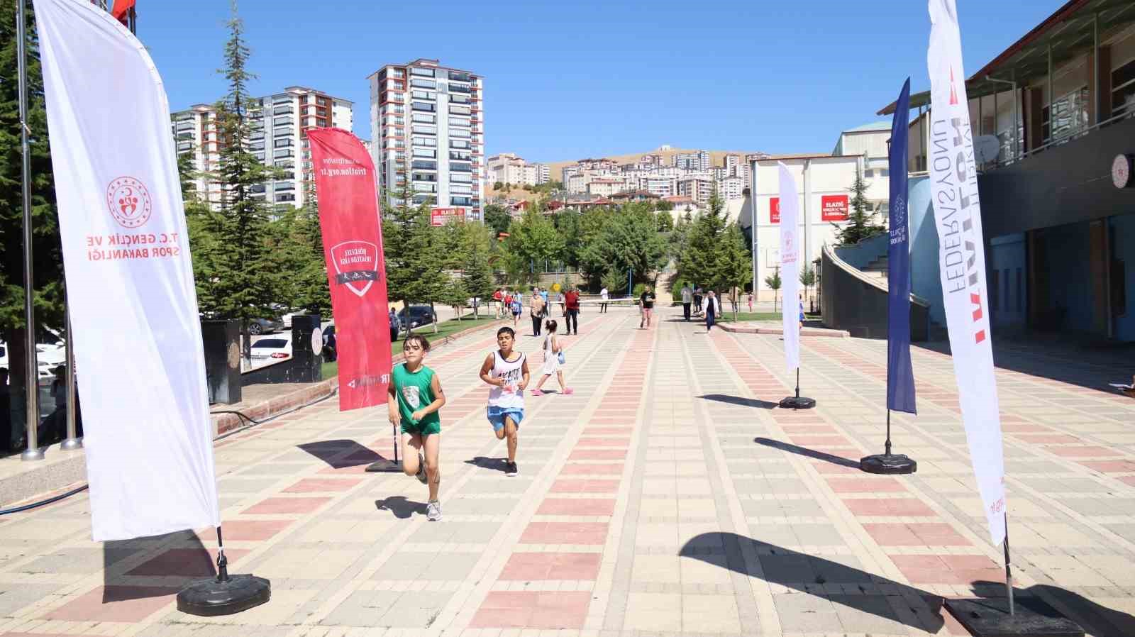 12. Bölge Triatlon Şampiyonası Elazığ’da gerçekleştirildi
