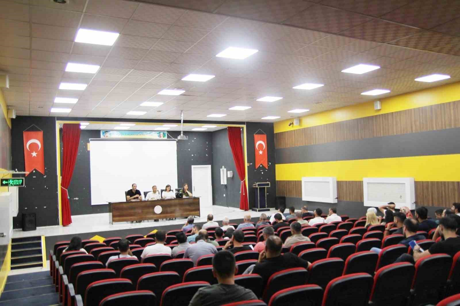 Ağrı’da okullar, yeni projelerle donatılarak güçlendirilecek
