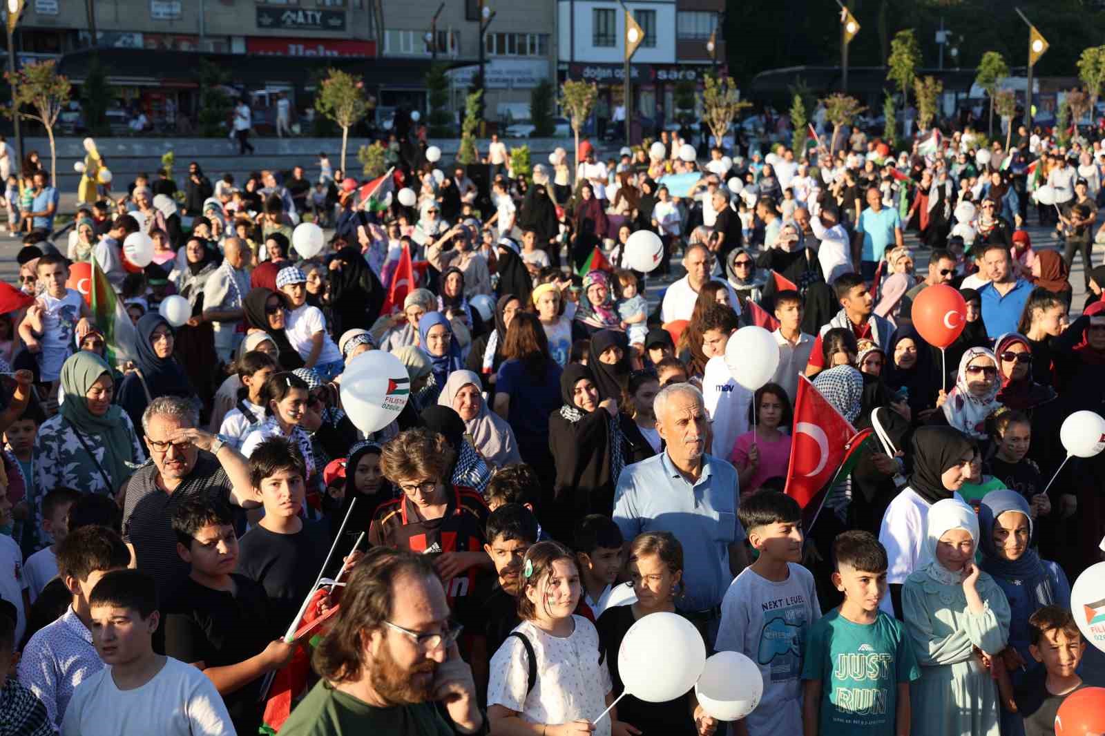 Elazığ’da çocuklar Gazze için yürüdü
