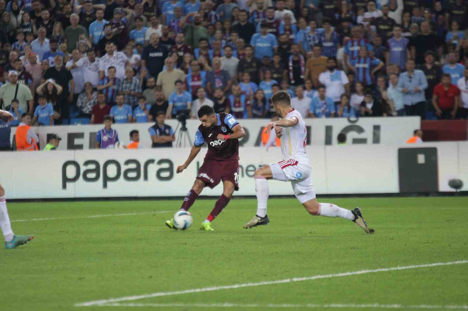 UEFA Avrupa 2. Ön Eleme Turu: Trabzonspor: 0 - Ruzomberok: 0 (İlk yarı)
