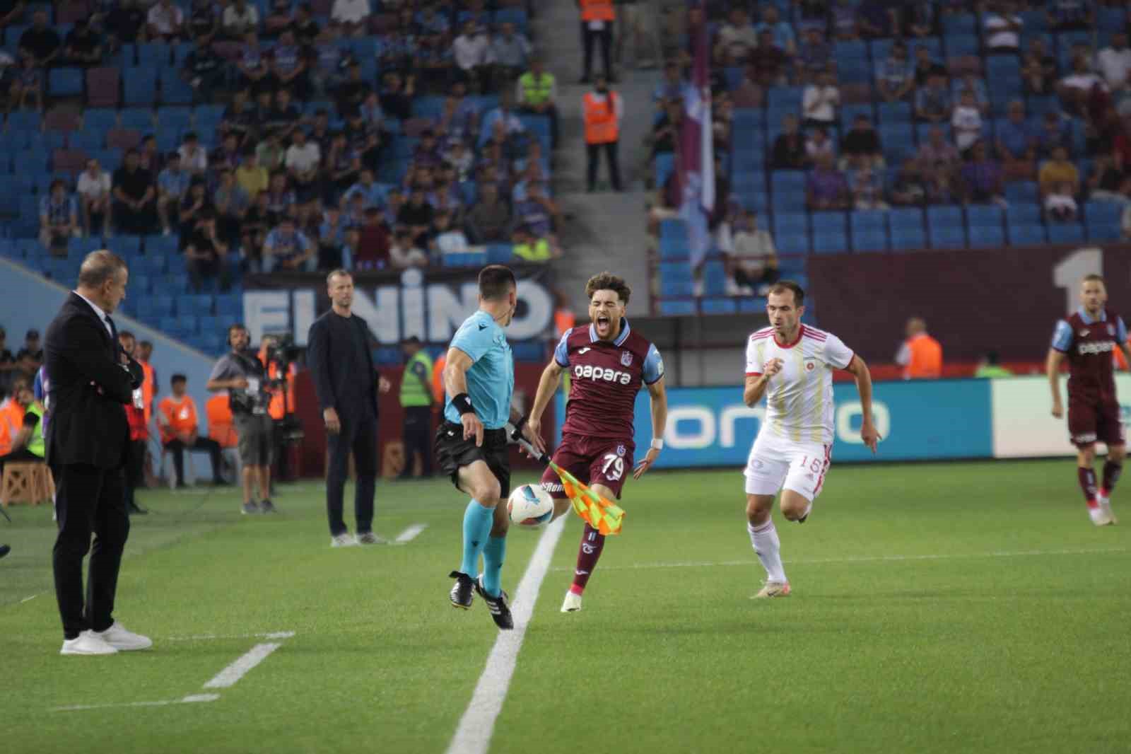 UEFA Avrupa 2. Ön Eleme Turu: Trabzonspor: 0 - Ruzomberok: 0 (İlk yarı)
