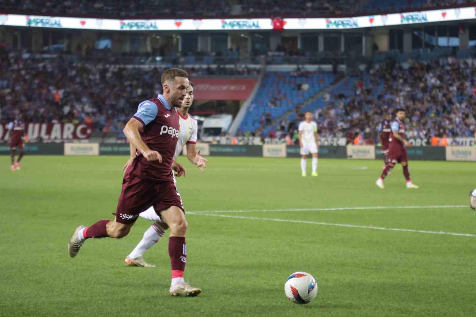 UEFA Avrupa 2. Ön Eleme Turu: Trabzonspor: 0 - Ruzomberok: 0 (İlk yarı)
