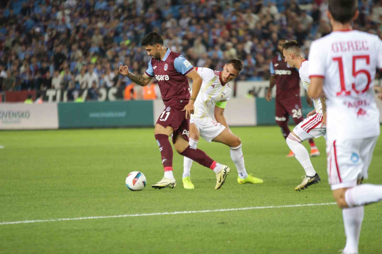 UEFA Avrupa 2. Ön Eleme Turu: Trabzonspor: 0 - Ruzomberok: 0 (İlk yarı)
