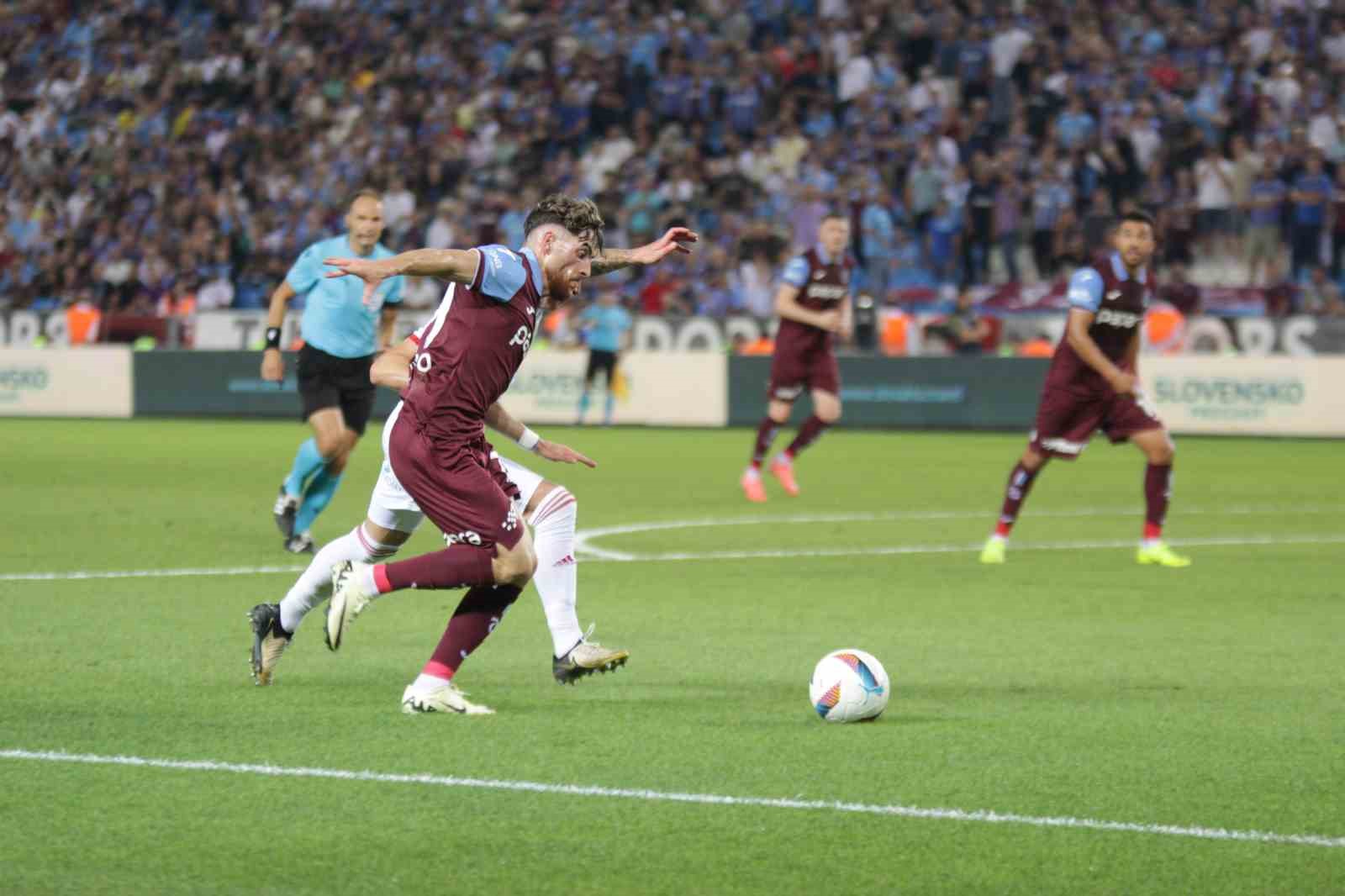 UEFA Avrupa 2. Ön Eleme Turu: Trabzonspor: 0 - Ruzomberok: 0 (İlk yarı)
