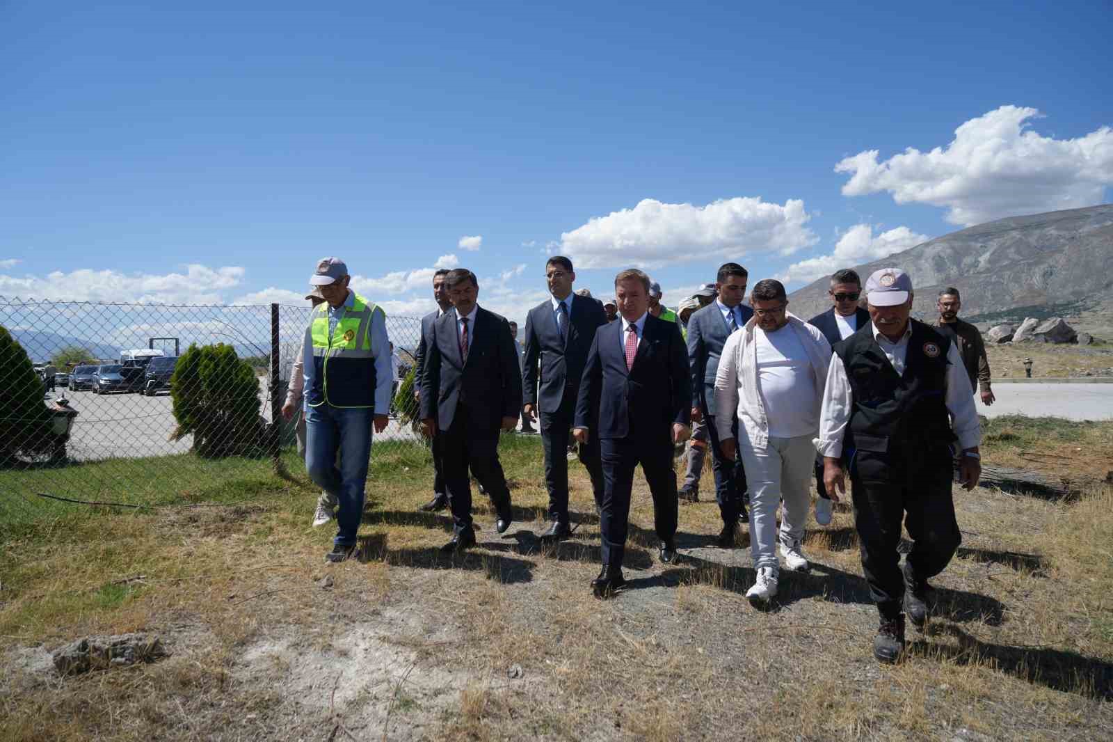 Erzincan’da bin dönümlük Jeotermal Sera OSB için Jeofizik Etüd çalışmaları sürdürülüyor
