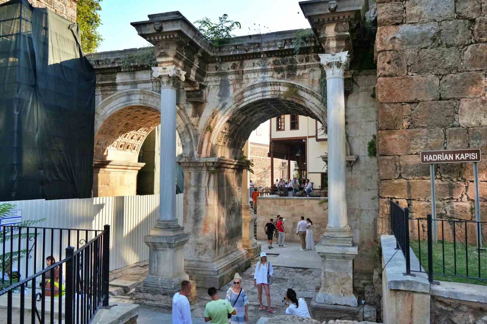 Zengin bir tarihi geçmişe sahip olan Kaleiçi, UNESCO yolunda
