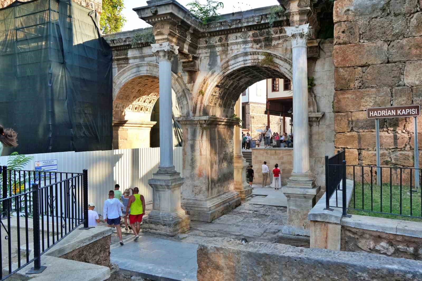 Zengin bir tarihi geçmişe sahip olan Kaleiçi, UNESCO yolunda
