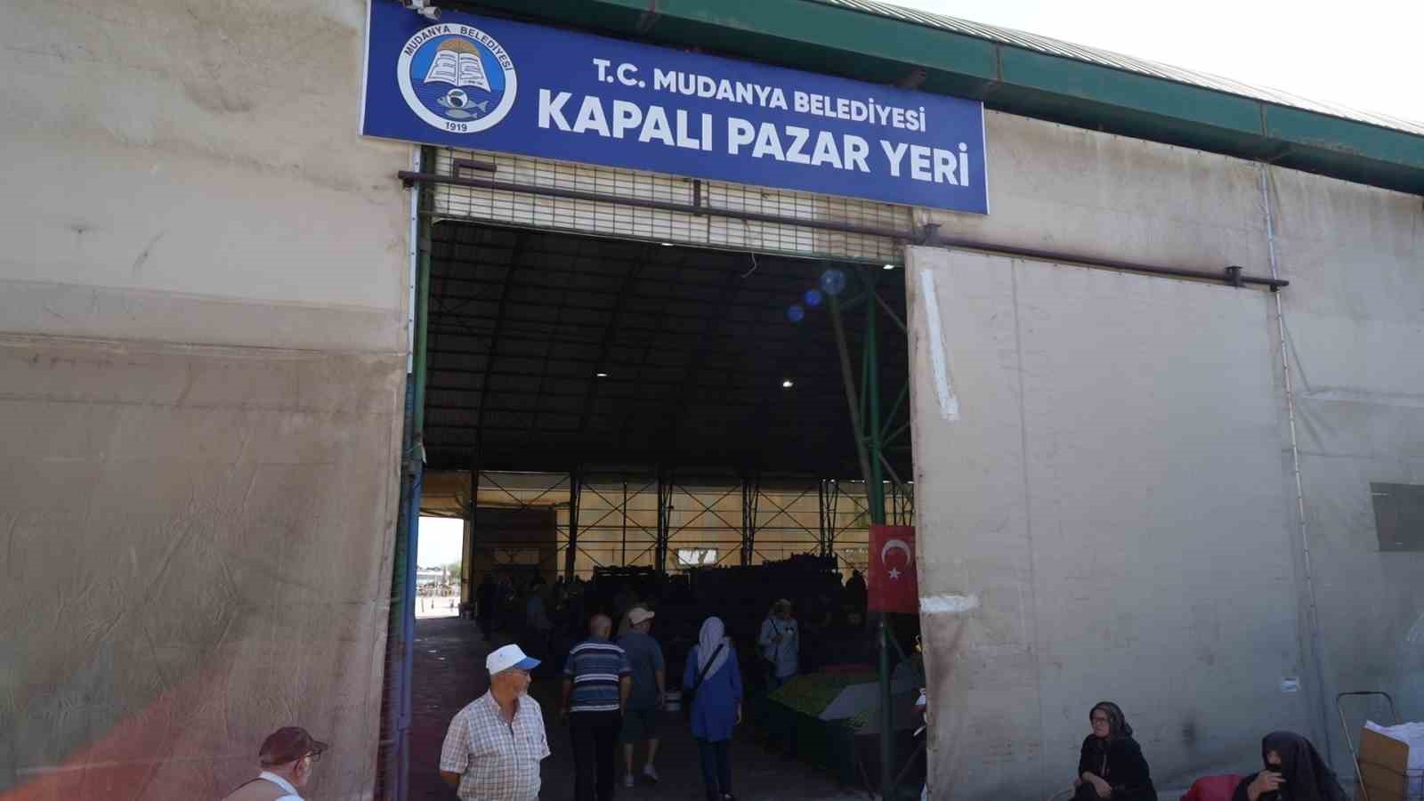 Mudanya kapalı pazar yeri açıldı
