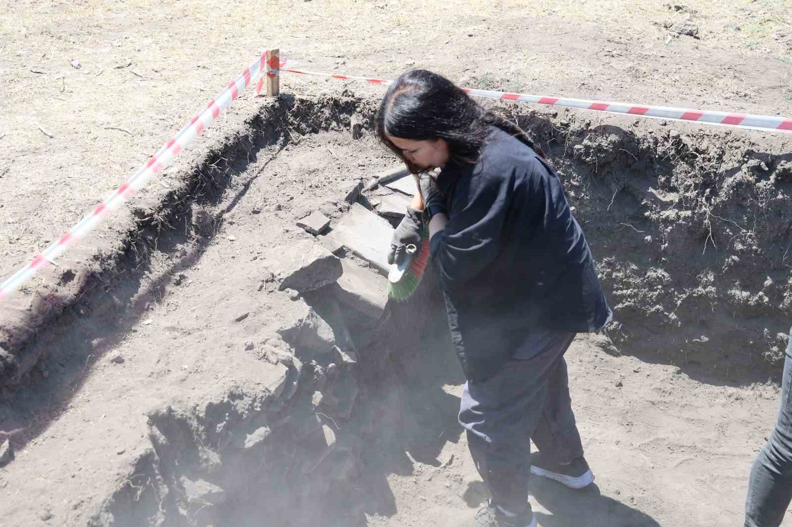 Anavarza Antik Kenti’nde Anadolu ve Türkiye’deki en erken tarihli caminin kalıntılarına ulaşıldı
