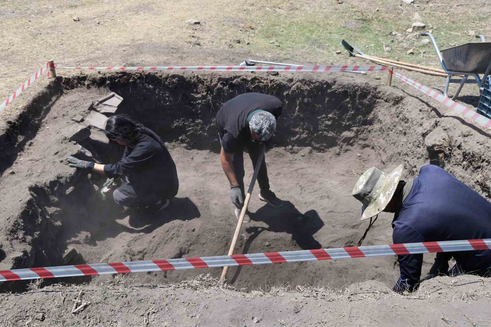 Anavarza Antik Kenti’nde Anadolu ve Türkiye’deki en erken tarihli caminin kalıntılarına ulaşıldı
