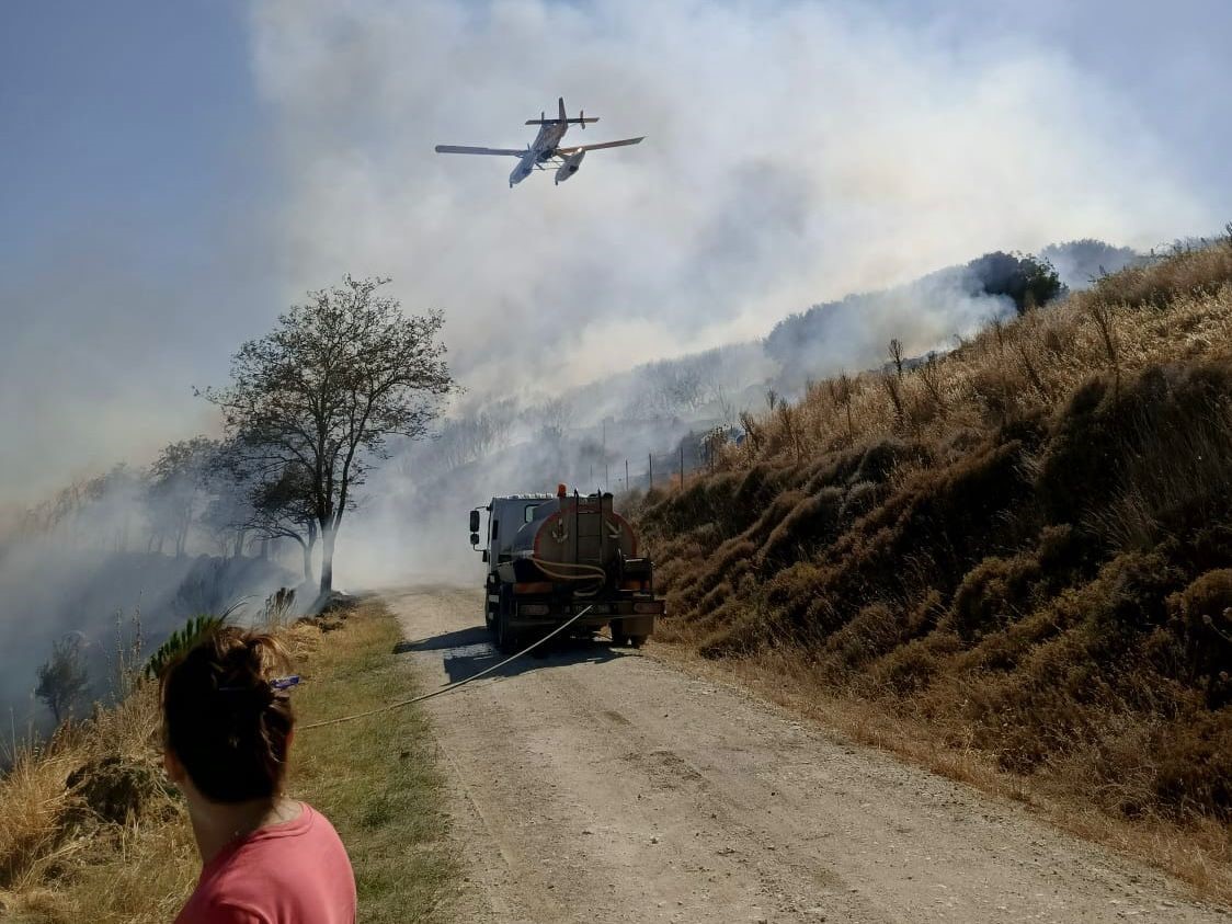 Erdek’teki yangın söndürüldü
