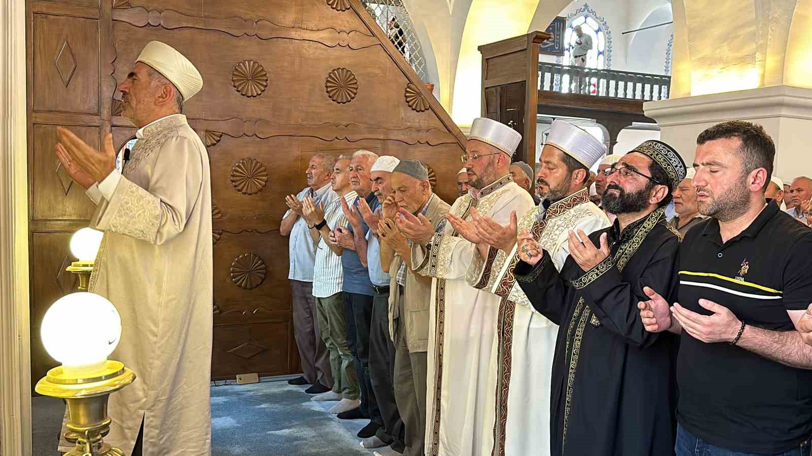 Kastamonu’da Heniyye için gıyabi cenaze namazı kılındı
