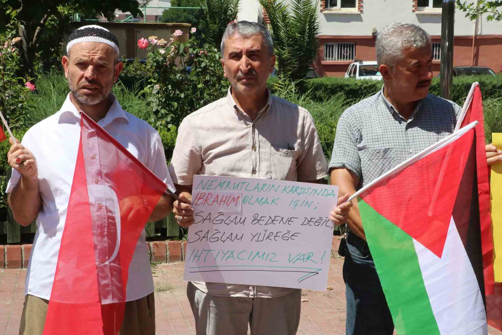 Haniye için Amasya’da gıyabi cenaze namazı kılındı
