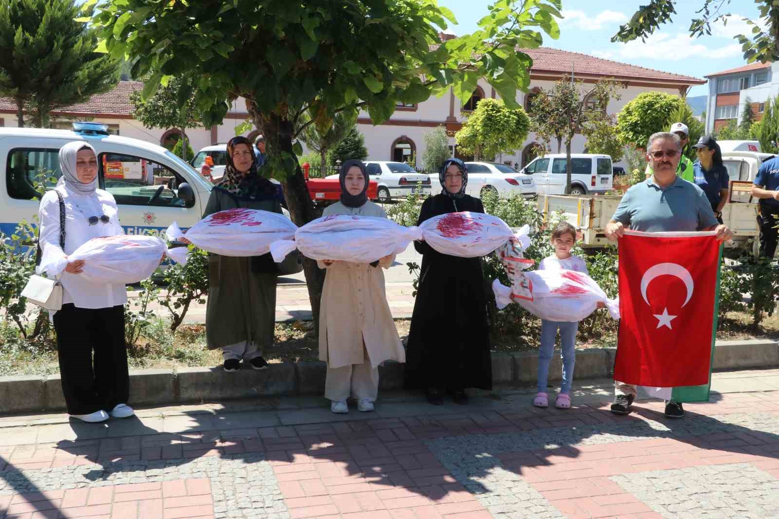 Haniye için Amasya’da gıyabi cenaze namazı kılındı
