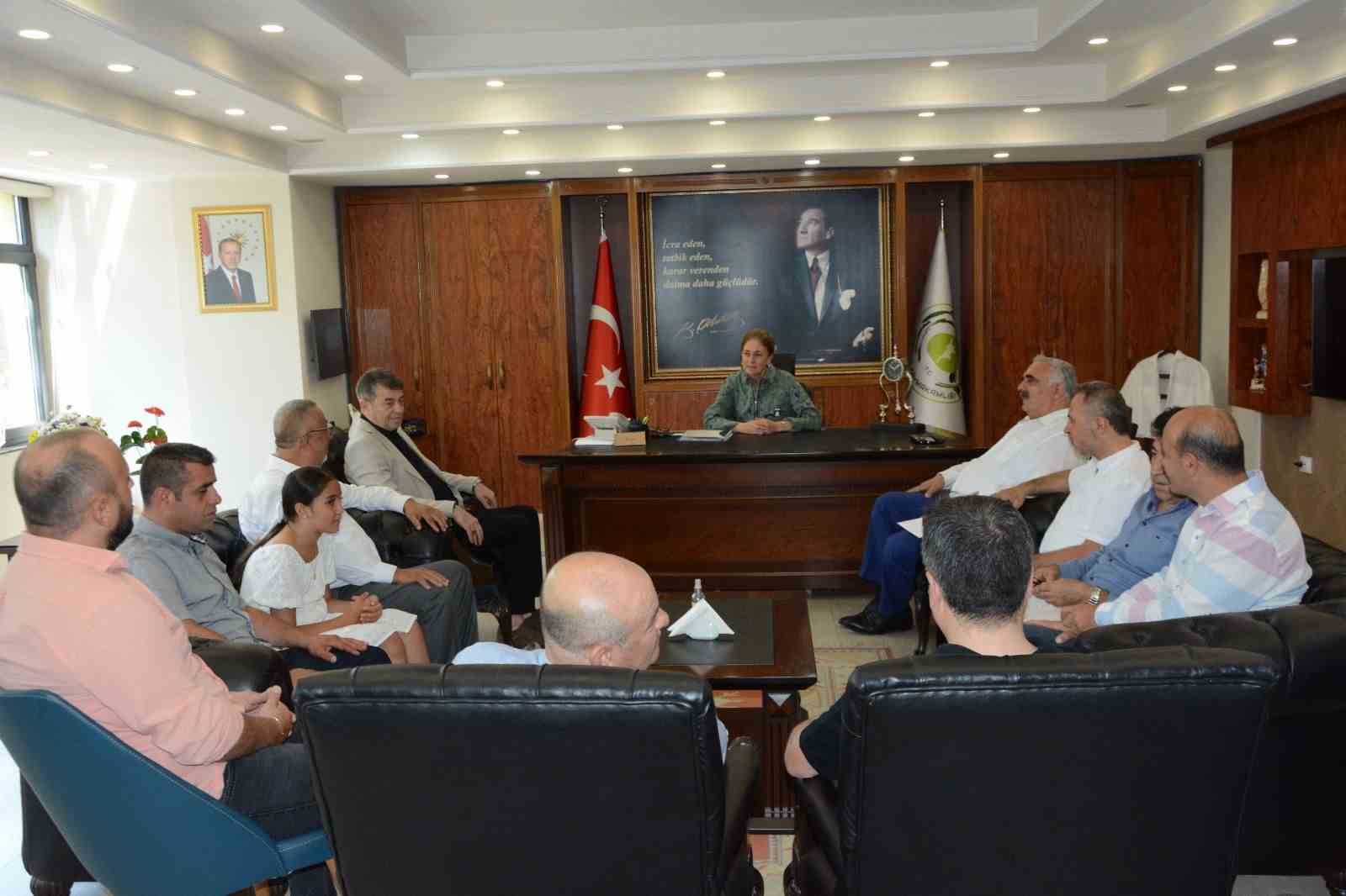 Başkan Künkcü ve oda başkanlarından Nazilli’nin yeni Kaymakamı Kan’a ziyaret
