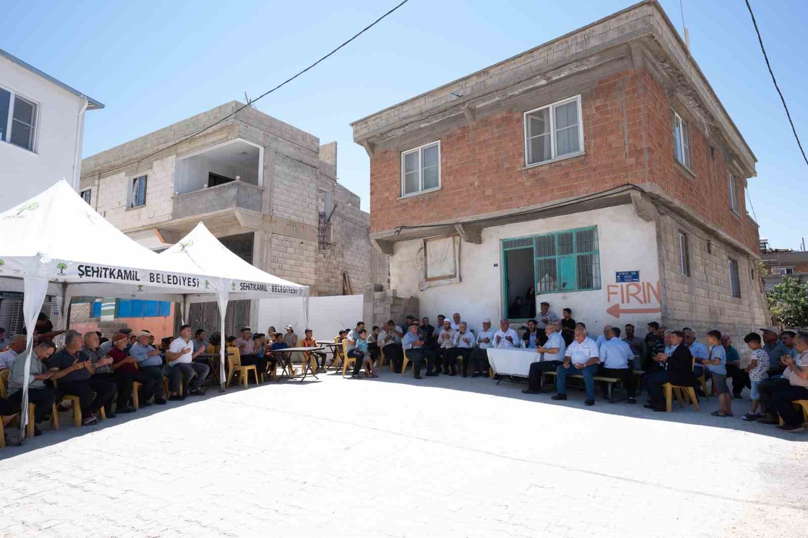 Hasarlı cami imece usulüyle yeniden ibadete açıldı
