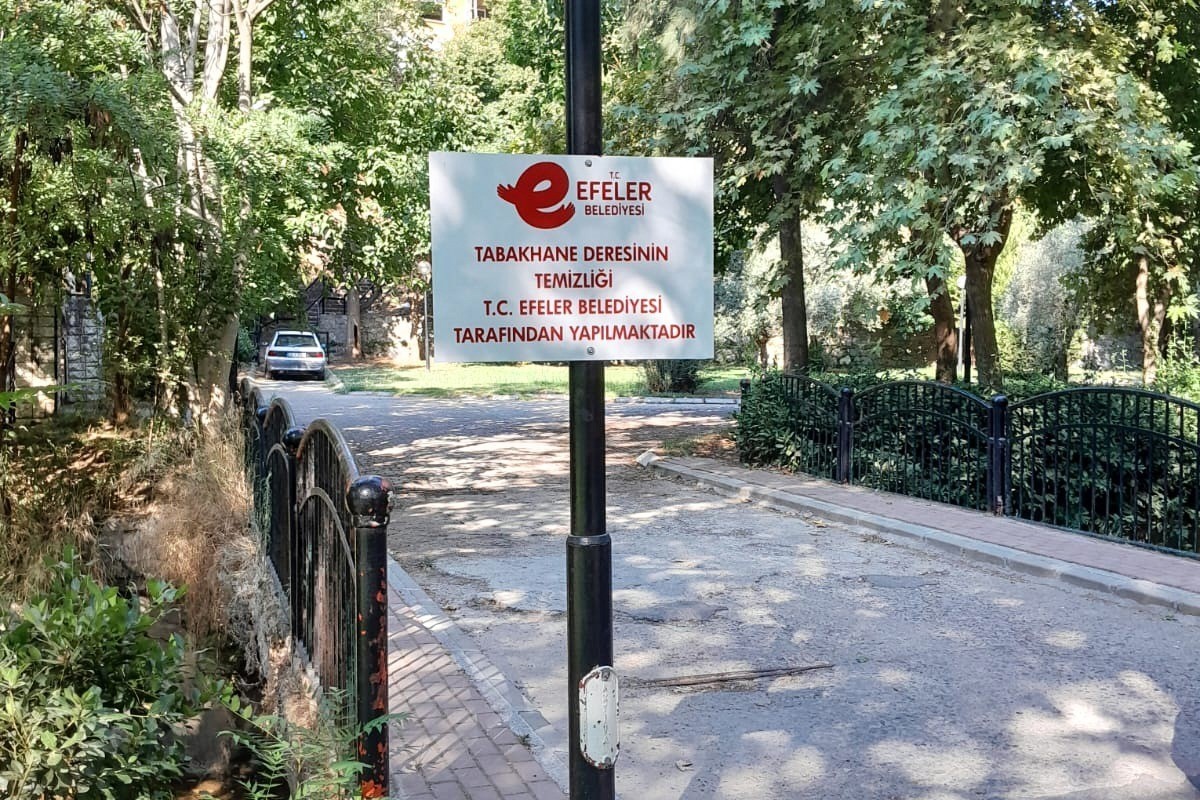 Efeler Belediyesi ekipleri Tabakhane Deresi’ni temizledi
