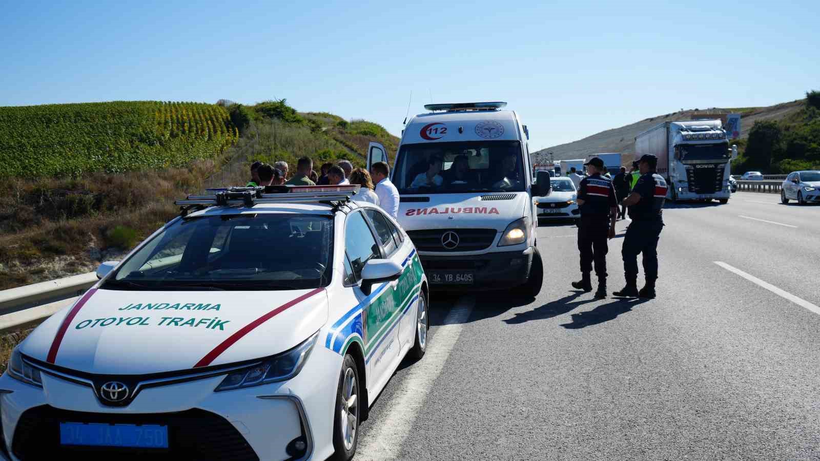 Kuzey Marmara Otoyolu’nda işçi servisi şarampole uçtu: 9 yaralı
