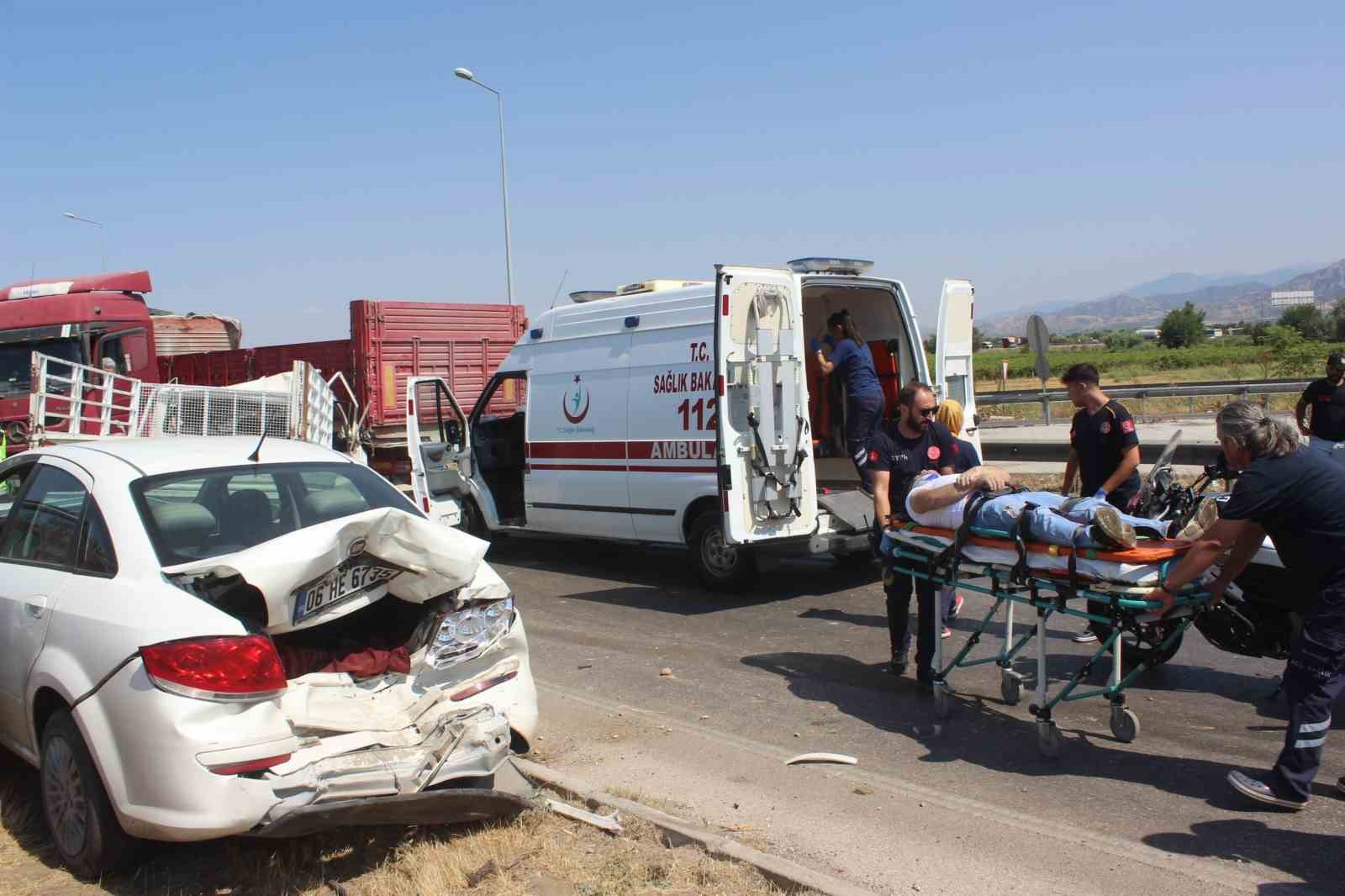 Manisa’da zincirleme kaza: 3 yaralı
