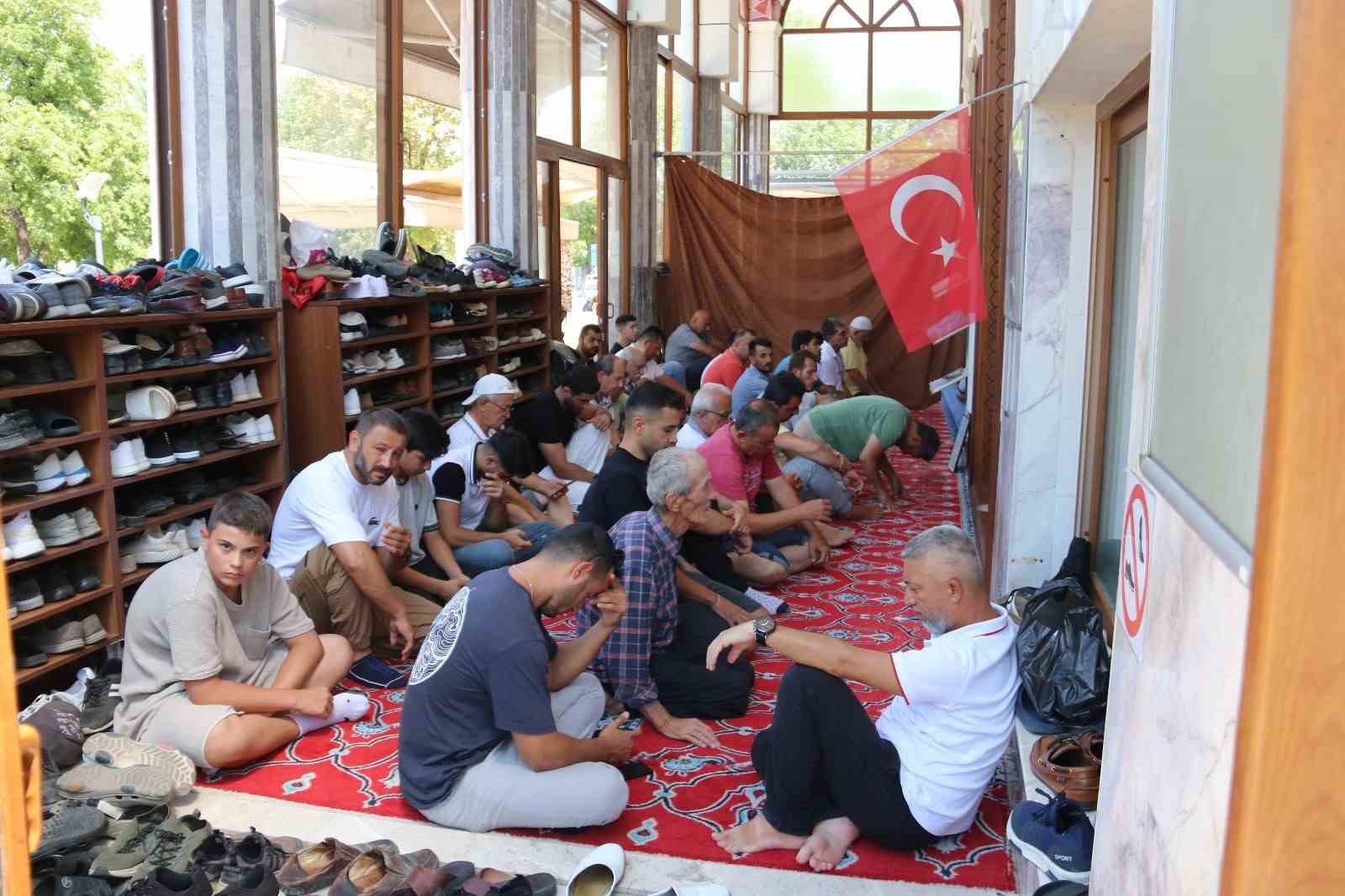 Fethiye’de Haniye için gıyabi cenaze namazı kılındı
