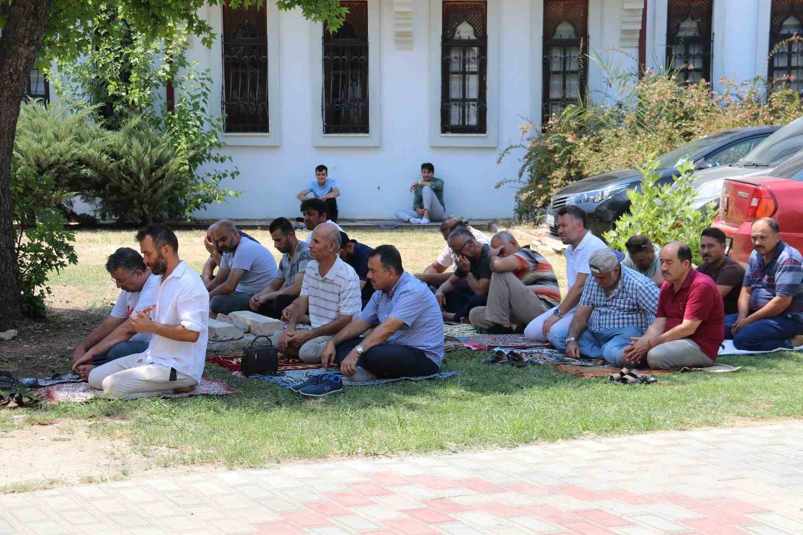 Fethiye’de Haniye için gıyabi cenaze namazı kılındı
